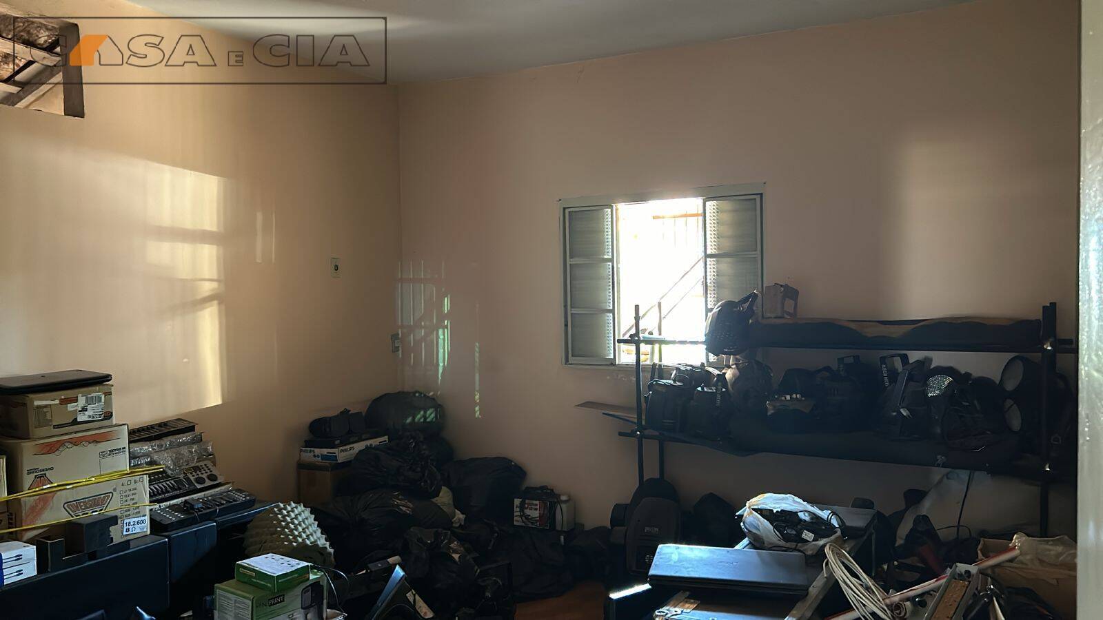 Casa à venda com 4 quartos, 225m² - Foto 3