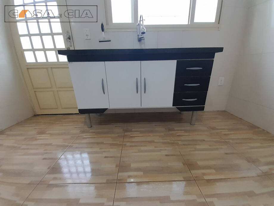 Casa à venda com 4 quartos, 90m² - Foto 9